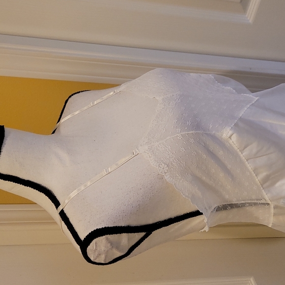 ASHLEY TAYLOR WHITE LACE CAMI TOP, SIZE L - Picture 10 of 12